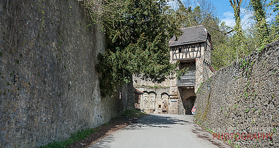 Toranlage der Burg Hornberg