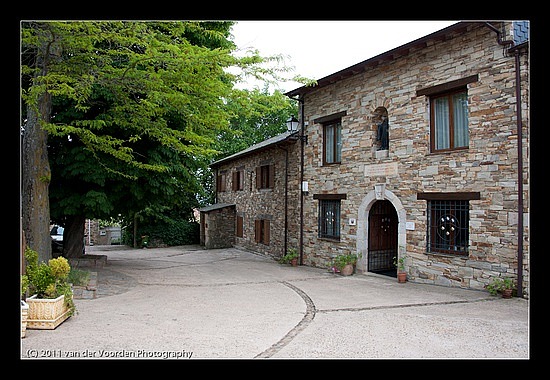 Albergue, engl. Bruderschaft  (Rabanal)