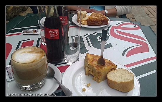 Die Zwischenmahlzeit: Kaffee, Cola, Tortillia