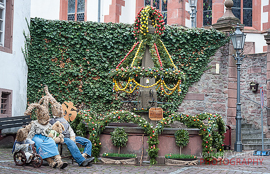 Osterbrunnen in Neckarsteinach