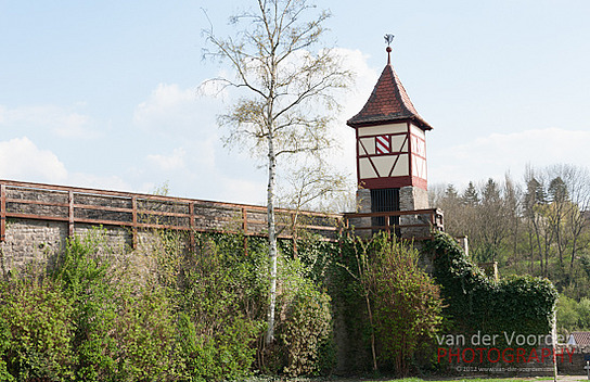 Wehrmauer und Nürnberger Türmchen aus dem 17. Jahr
