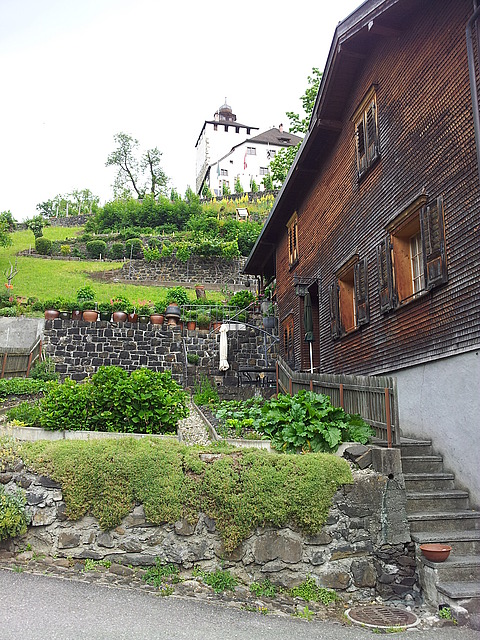 Werdenberg und oben das Schloss Werdenberg
