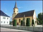 Kirche am Rheinradweg